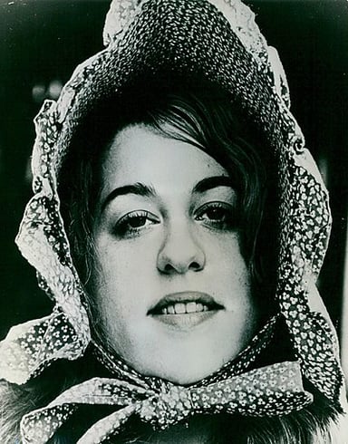 Which group was Cass Elliot a member of?