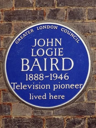 When did Baird demonstrate the world's first live TV?