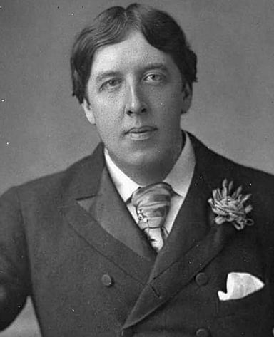 Where did Oscar Wilde attend school?