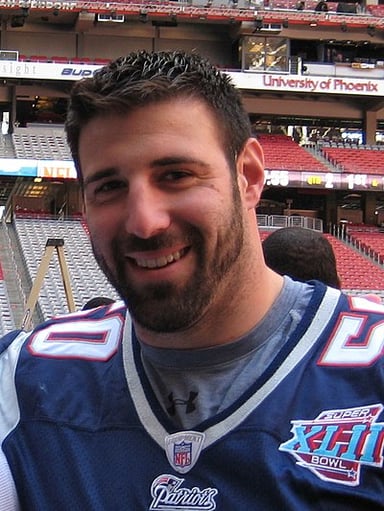 With which team did Vrabel finish his NFL playing career?