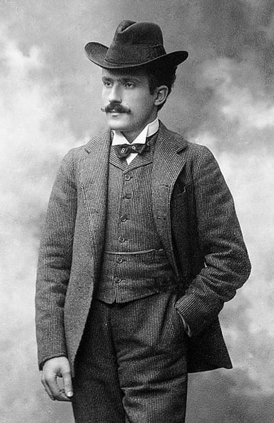 What type of music is Toscanini famous for conducting?