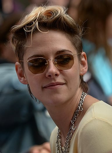 In which film did Kristen Stewart play a role in 2016?