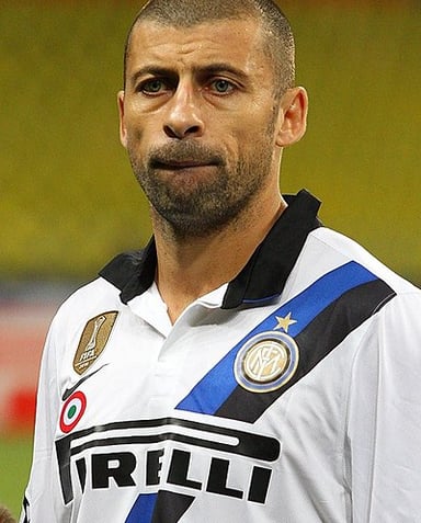 How many Serie A titles did Walter Samuel win with Inter Milan?
