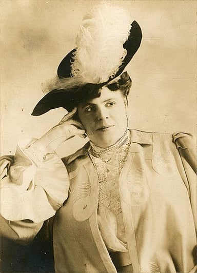 What is the birth name of Marie Dressler?