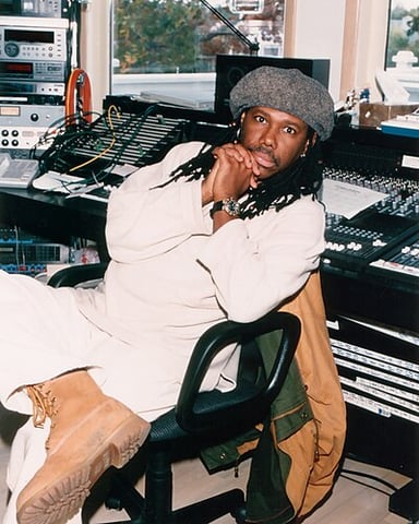 Which band did Nile Rodgers co-found?