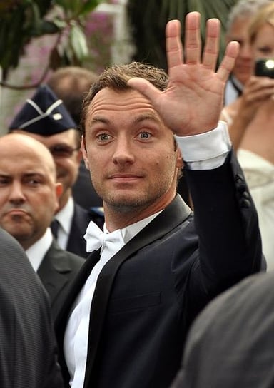 In which film did Jude Law act alongside Brad Pitt?