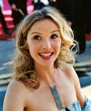 What nationality is Julie Delpy?