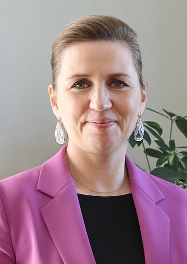 How did Mette Frederiksen respond to the threat of a motion of no-confidence?