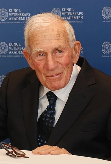 In what year did Walter Munk pass away?