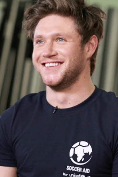 Niall Horan holds citizenship in which country?