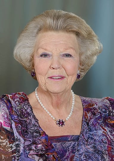 Where did Beatrix attend public primary school during World War II?