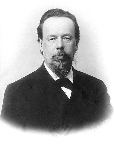 What type of electrical phenomena did Aleksandr Popov explore?