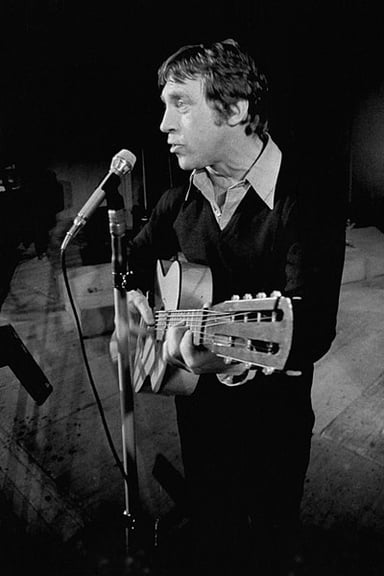 What was the main language of Vysotsky's songs?