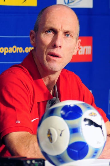 Which team did Bob Bradley manage in the 2009 FIFA Confederations Cup final?