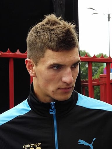What position does Thomas Meunier play?