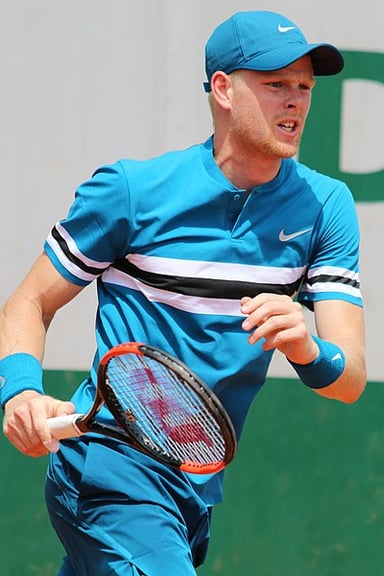 Which fruit is Kyle Edmund famously a fan of?
