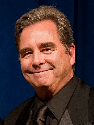 Which sitcom saw Beau Bridges play the father of a gay son?
