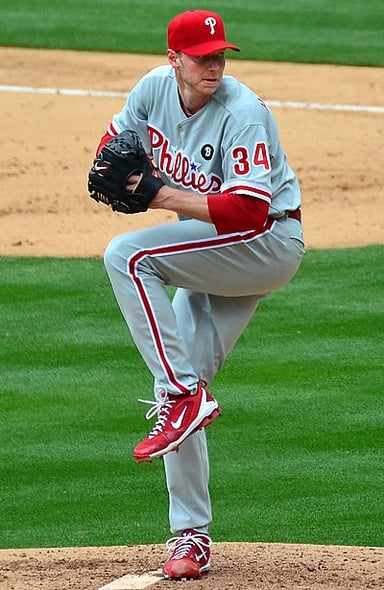 How many teams did Roy Halladay play for during his MLB career?