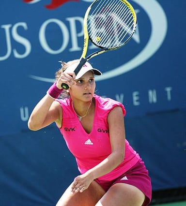 What sport team does Sania Mirza play for or had played for?