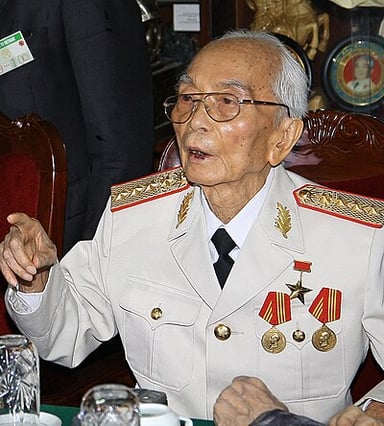 In which war did Võ Nguyên Giáp command forces against Japan?