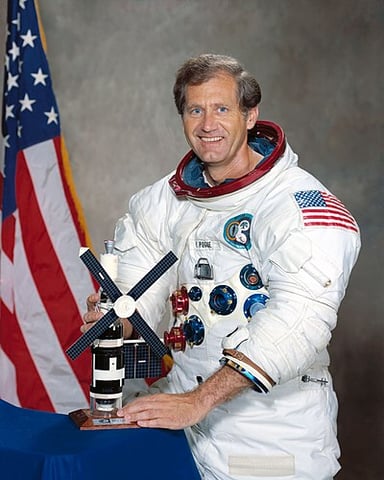 Which organization accepted William Pogue as an astronaut trainee in 1966?
