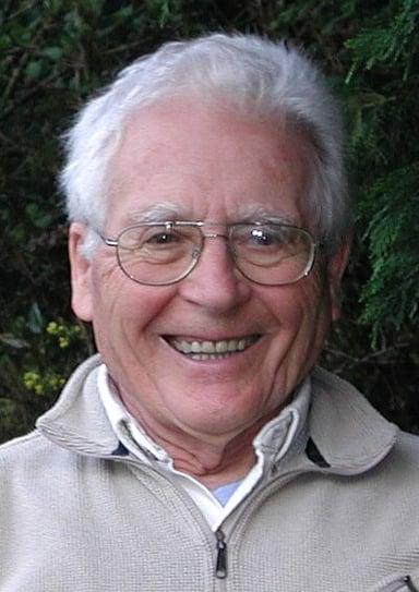 In what year was James Lovelock born?