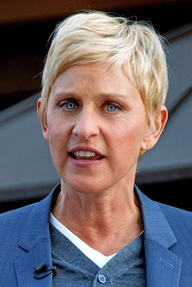Ellen DeGeneres holds citizenship in which country?