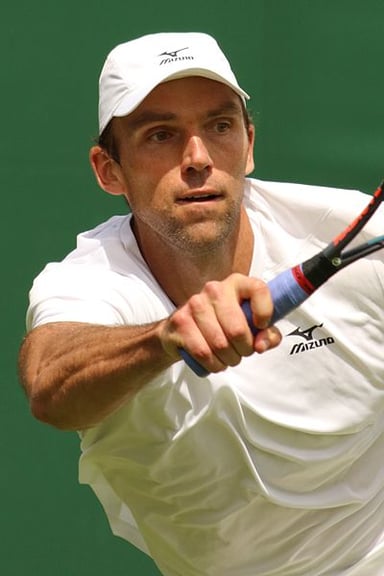 Ivo Karlović's height is an advantage in which aspect of tennis?