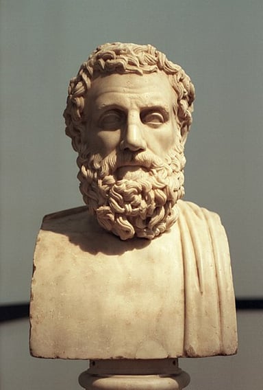 How many characters did Aeschylus typically feature?
