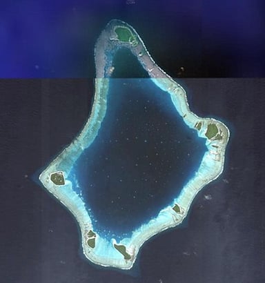 How many islands make up the Cook Islands?