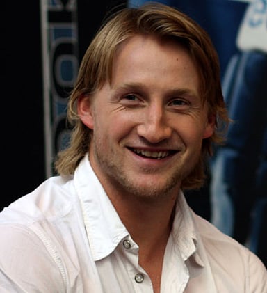 What does Steven Stamkos play professionally?