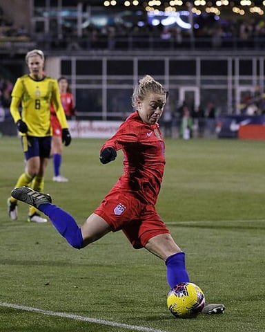 Is Emily Sonnett left or right-footed?