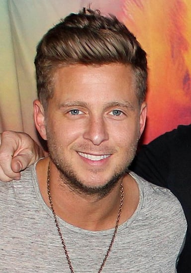 Ryan Tedder produced a song for which "American Idol" winner?