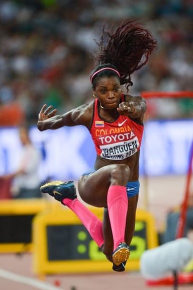Caterine's dominant leg for jumping is?