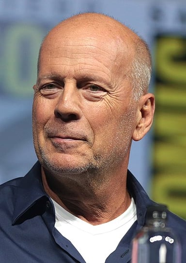 Where did Bruce Willis receive their education?[br](Select 2 answers)