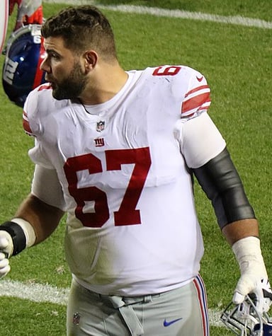 How much does Justin Pugh weigh?