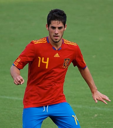 Isco's youth career began with which football team?
