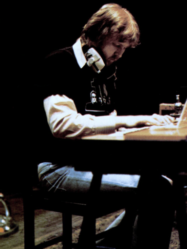 Nilsson was described as a bridge between which two musical eras?