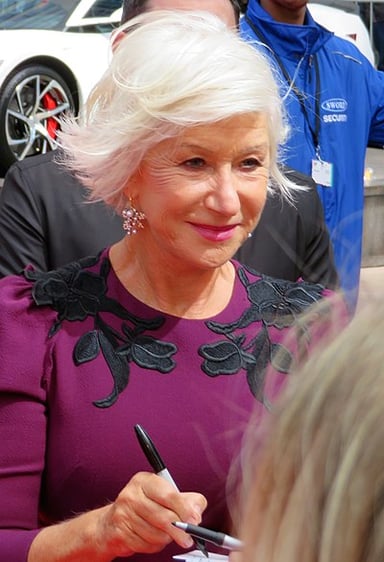 Which character did Helen Mirren portray in the 2010 film "Red"?