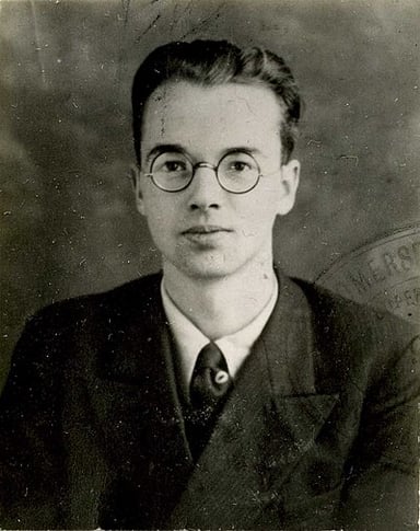 Which award did Klaus Fuchs receive in 1971?