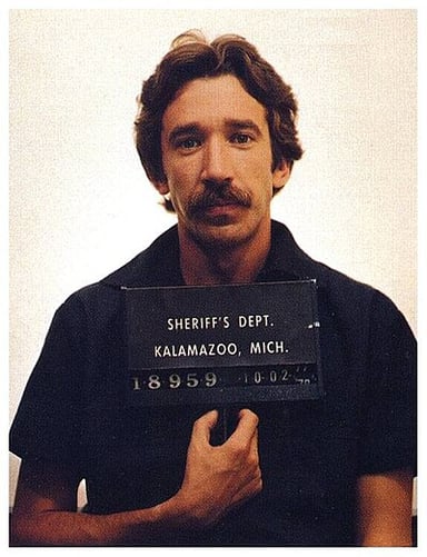 Which sitcom featured Tim Allen as Mike Baxter?