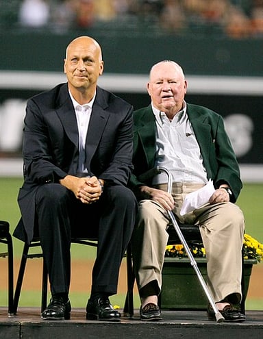 How tall is Cal Ripken Jr. in feet and inches?
