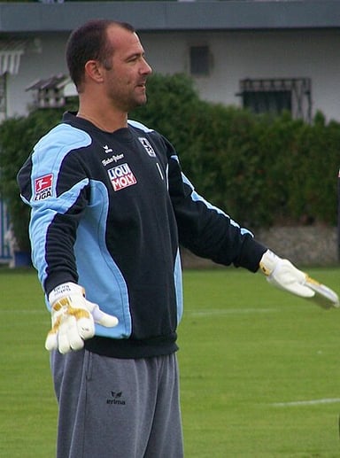 Which English team did Gábor Király NOT play for?
