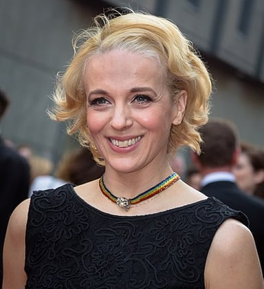 In which series did Amanda Abbington star from 2014 to 2017?