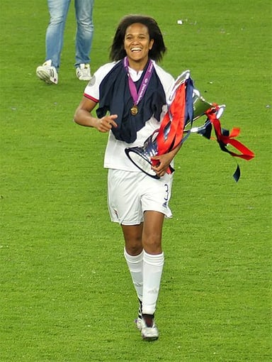 In which domestic league does Wendie Renard play?