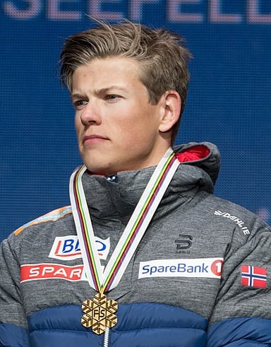 How many gold medals did Klæbo win in his debut Olympics?