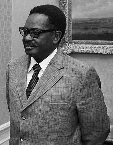 Who was the first president of Angola?