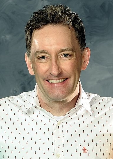 Is Tom Kenny the voice behind all characters in'SpongeBob SquarePants'?