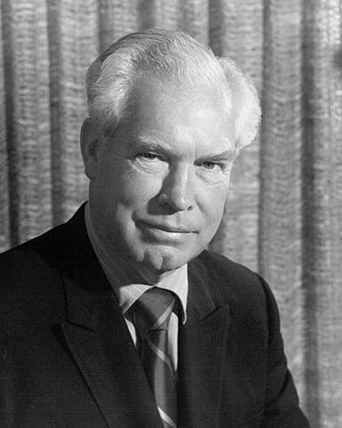 What was the name of the studio that William Hanna co-founded?