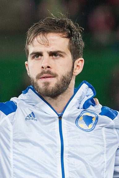 What position does Miralem Pjanić play?